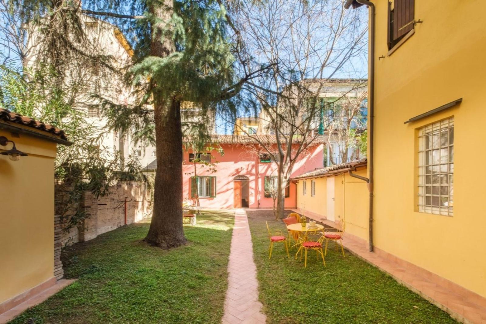Piazza Maggiore - Il Sentiero Apartment With Private Garden Μπολόνια Εξωτερικό φωτογραφία