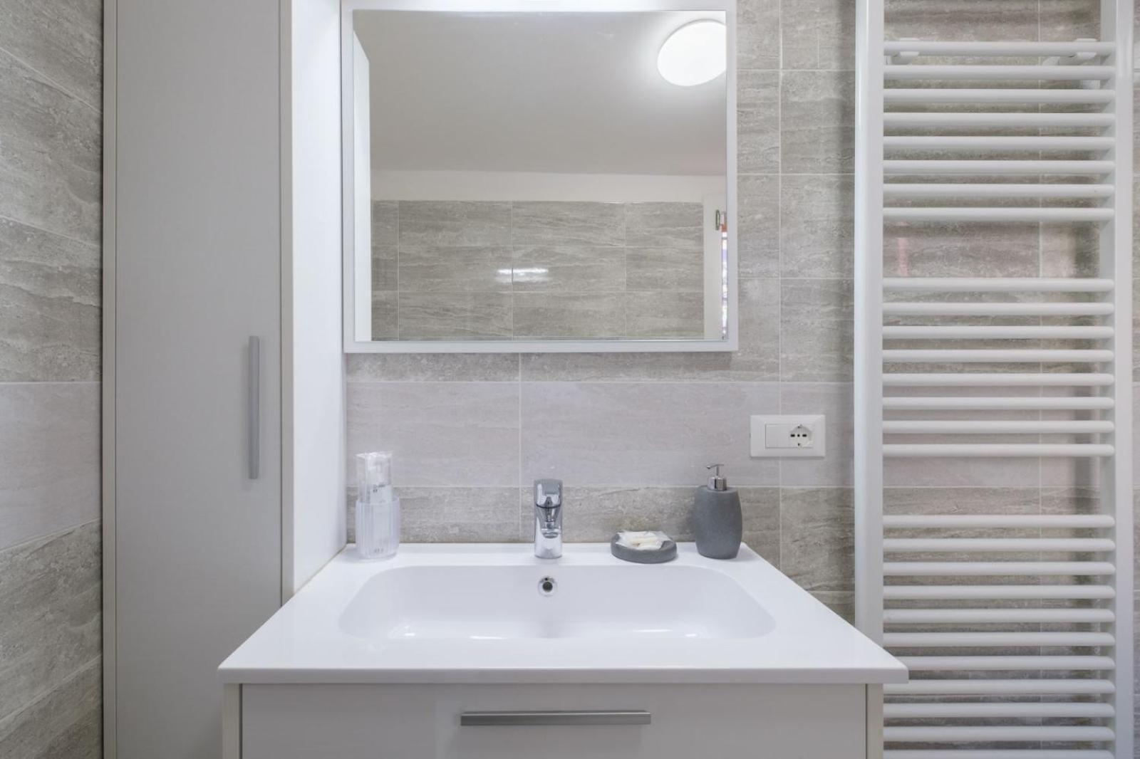 Piazza Maggiore - Il Sentiero Apartment With Private Garden Μπολόνια Εξωτερικό φωτογραφία